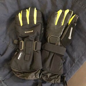 Ski gloves